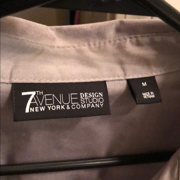 Blouse (button down) - Picture 6 of 6